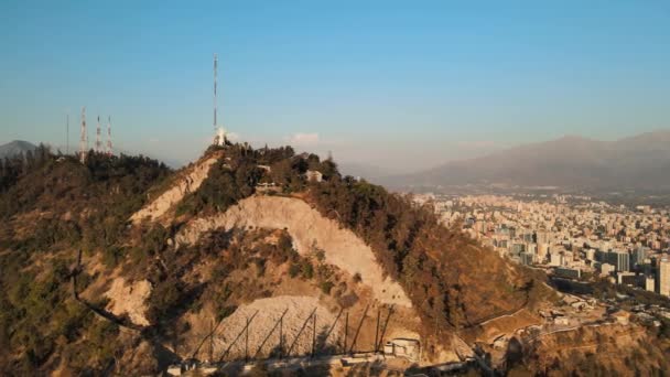 Aerial Truck Right Sanctuary Immaculate Conception San Cristbal Hill Santiago — Stok video