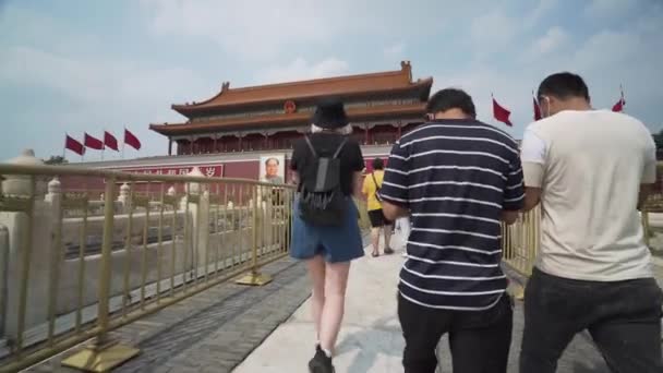 Turyści Spaceru Placu Tiananmen Zakazane Miasto Pekin — Wideo stockowe