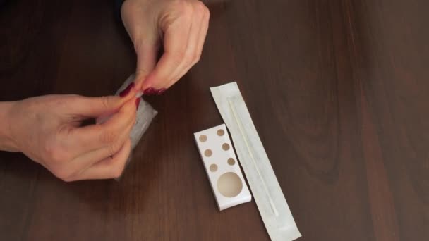 Close White Caucasian Hands Preparing Test Tube Sterilised Self Covid — Vídeo de Stock