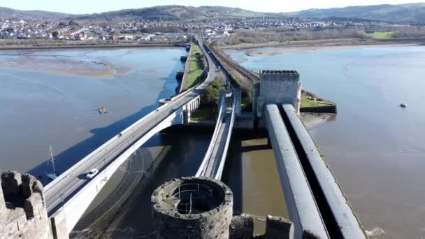 Flyover Medieval Conwy Castle Welsh Market Town Ruins Aerial View — 비디오