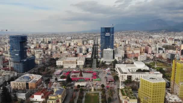 Julmarknad Tiranas Skanderbeg Square Cinematic Antenn Panorama View — Stockvideo