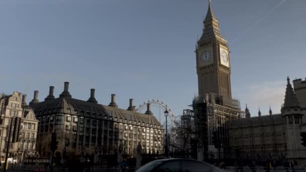 Morning Sunrise View Aan Overkant Van Parliament Square Met Portcullis — Stockvideo