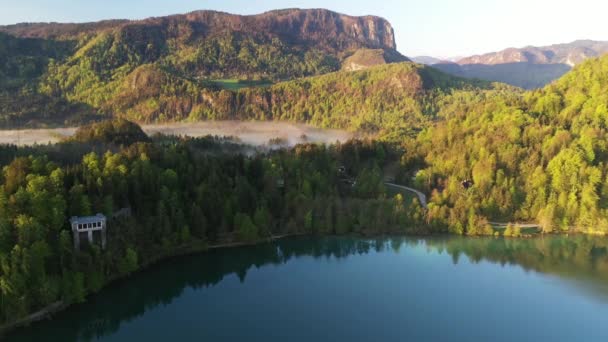 Lake Bled Beautiful Autumn Morning Sunrise Hills Misty Night — Vídeos de Stock