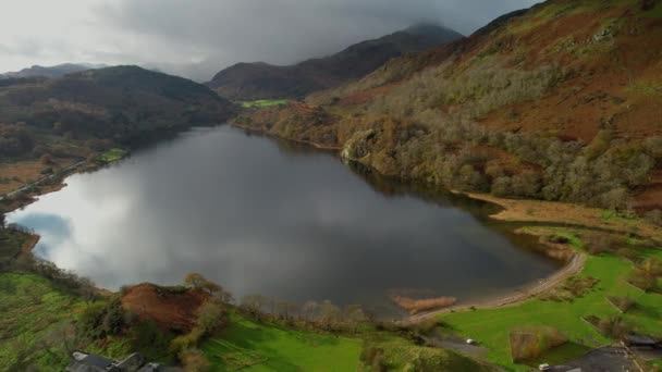 Aerial View Llyn Gwynant Lake Its Surroundings Cloudy Day Snowdonia — Stock Video