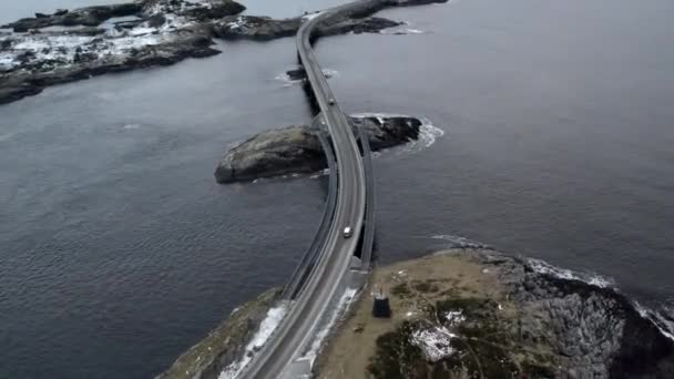 Follow Shot Car Bridge Tilt Shot — Video