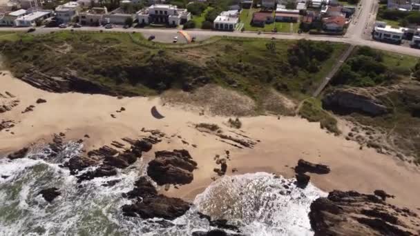 Paraglider Flying Beachside Cliffs Paragliding Site Pedrera Village Atlantic Coast — Stockvideo
