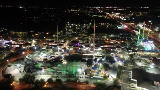 Glowing Fun Park Night Time Orlando Aerial Orbit View Ferris — стоковое видео