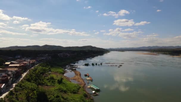 Imágenes Aéreas Que Invierten Revelan Esta Hermosa Vista Tailandia Laos — Vídeo de stock