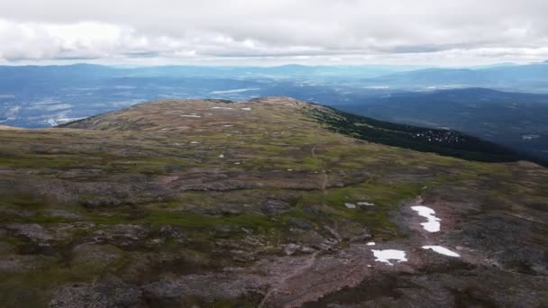 Oszałamiające Otwarte Krajobrazy Otaczające Jezioro Crater Kolumbii Brytyjskiej Kanada Zrzut — Wideo stockowe