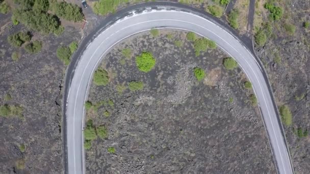 Drone Volando Sobre Carretera Volcán Etna Italia — Vídeos de Stock