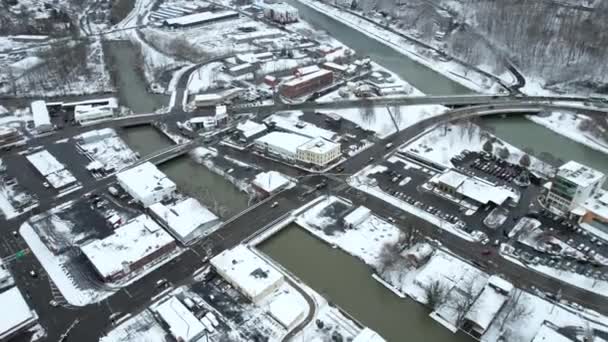 Aerial View Ithaca City Downtown Traffic Winter Season New York — Vídeos de Stock