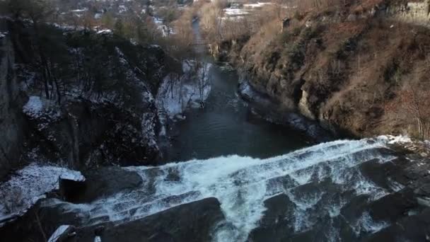 Vista Superior Ithaca Falls Nueva York Temporada Invierno Cascada Cañón — Vídeo de stock