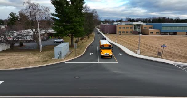 American School Bus Stop Intersection Children Teens Ride Public School — стоковое видео