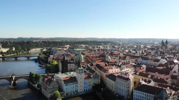 Aerial Pan City Praha Czech Republic Vltava River View Rooftops — Vídeo de Stock