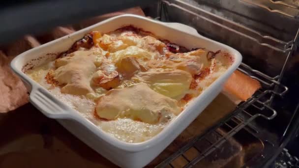 Reblochon Tartiflette Cooking Oven — Stock Video