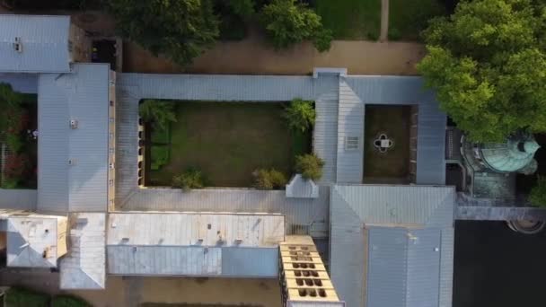 Fantastic Aerial Drone Flight Drone Shot Symmetrical Courtyard Aerial Drone — Vídeo de stock