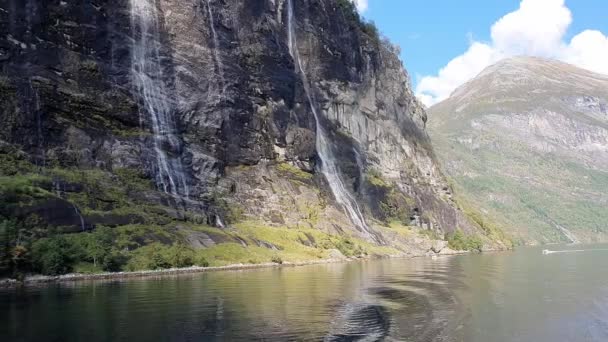 Siete Cascadas Hermanas Geiranger Fjord — Vídeos de Stock