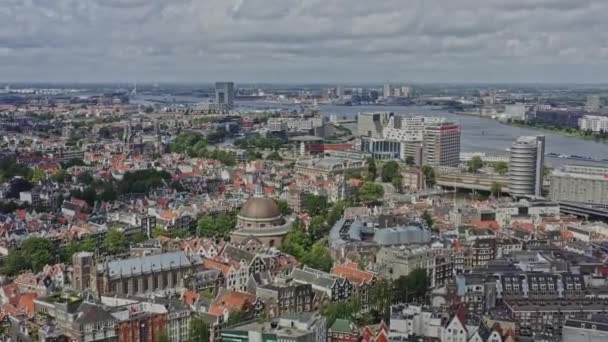 Amsterdam Niederlande Luftdrohne Fliegt Die Koepelkerk Und Erfasst Das Umgebende — Stockvideo