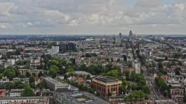 Amsterdam Netherlands Aerial V27 Drone Pan Shot Capturing Street Traffics — Vídeo de Stock