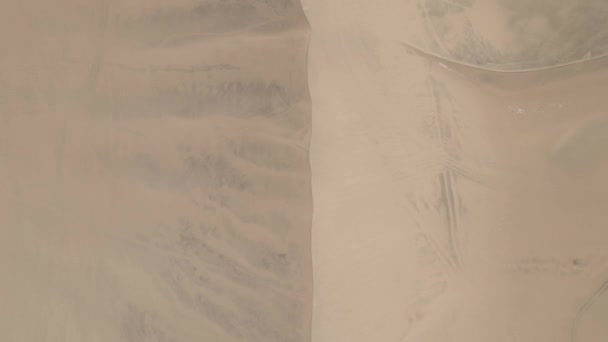 頭上から見える砂丘紋の滑らかな模様の質感 — ストック動画
