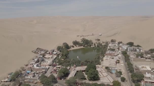 Peru Huacachina Oase Ondersteunt Een Kleine Toeristische Industrie Woestijn — Stockvideo