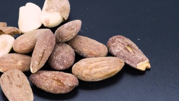 Rotating Close Shots Bunch Fried Natural Almonds Skin Salt Macro — Stok video