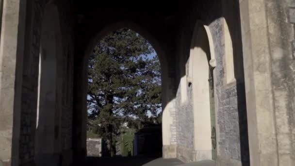 Gimbal Shot Ford Park Cemetery Plymouth — Stock Video