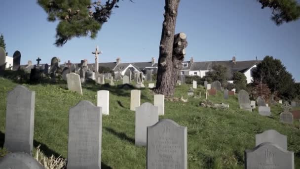 Slow Pan Ford Park Cemetery Plymouth — Vídeo de Stock