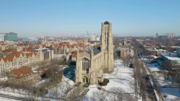 Establishing Aerial Shot Rockefeller Memorial Chapel University Chicago Winter — Vídeos de Stock