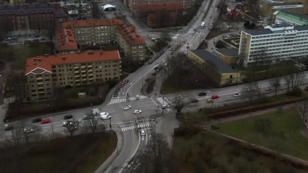 Автомобильное Движение Городской Дороге Мальмо Швеции Воздушные Сверху Вниз Боком — стоковое видео