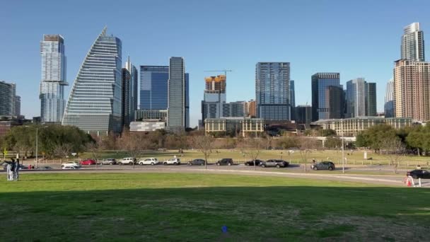 Austin City Skyline Persone Che Giocano Zilker Park Tramonto — Video Stock