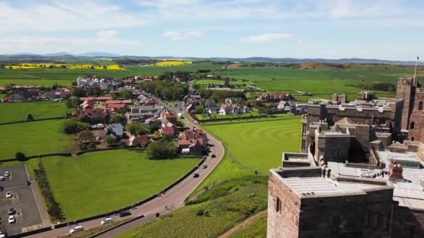 Zabytkowa Wieś Zamek Northumberland Anglia Wielka Brytania — Wideo stockowe