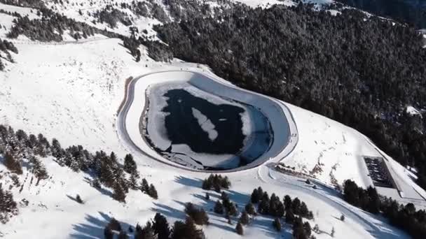 Aerial View Frozen Lake Snow Capped Italian Alps Winter — Stockvideo