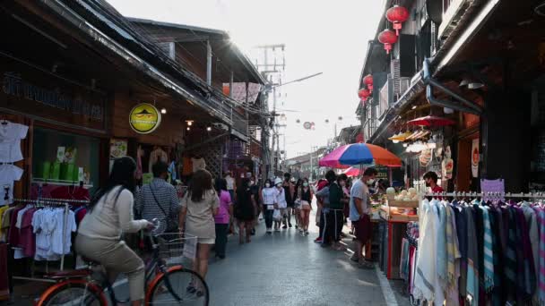 People Walk Walking Street Chiang Khan Group Women Approach Camera — Stockvideo