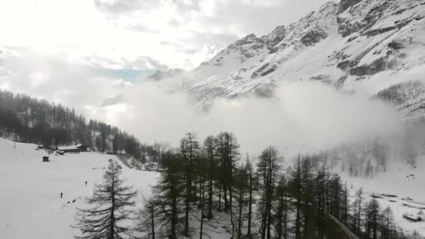 Letecký Pohled Zasněžené Hory Valle Aosta Italských Alpách Zimě — Stock video