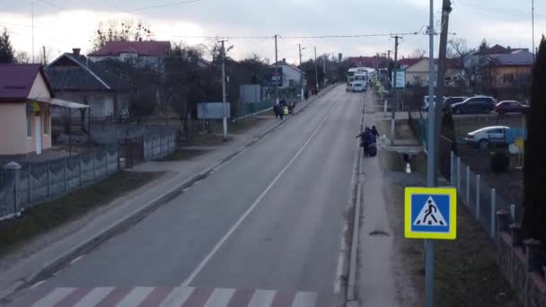 Aerial View Refugees Walking Polish National Border Buses Also Wait — Vídeo de Stock