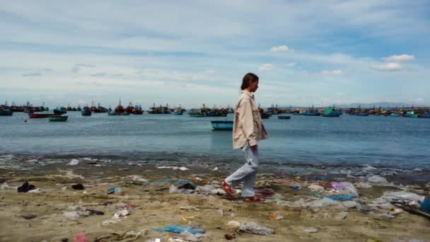 Young Caucasian Woman Wearing Eco Friendly Clothing Sandals Walking Polluted — Stockvideo