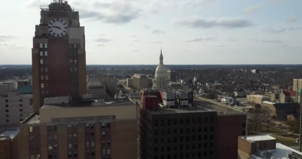 Michigan State Capitol Building Boji Tower Lansing Michigan Drone Video — Stockvideo