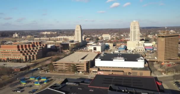 Downtown Battle Creek Michigan Skyline Drone Video Moving — Vídeo de stock