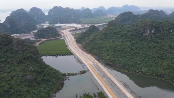 Long Bay Ett Vackert Naturunder Norra Vietnam Nära Den Kinesiska — Stockvideo