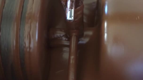 Macro Shot Conching Machine Conche Refining Chocolate Artisanal Chocolate Factory — Vídeo de Stock