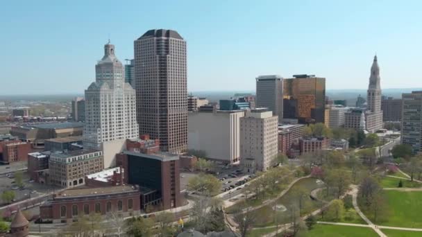 Aerial Drone Shot Downtown Hartford Connecticut Featuring Financial Building Skyscrapers — 비디오