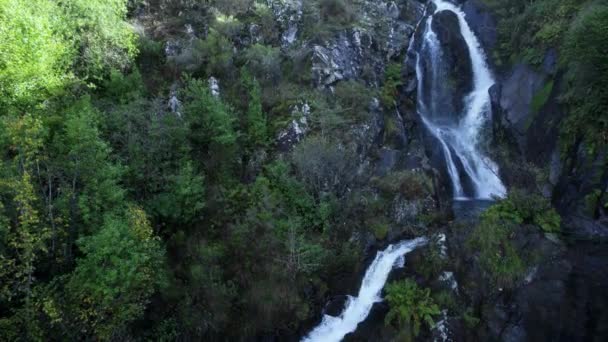 Waterfall Entrecruces Carballo Corua Galicia Spain — Vídeos de Stock