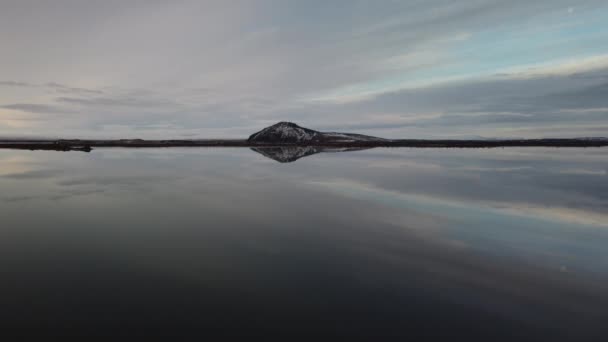 Myvatn Sjö Island Med Soluppgång Reflektion — Stockvideo