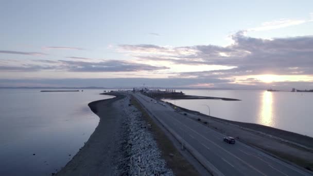 Flygfoto Solnedgång Över Vancouver Kanada Tsawwassen Ferry Terminal British Columbia — Stockvideo