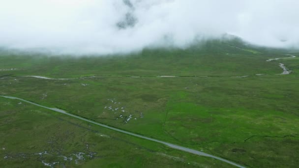 Pan Drone Shot Revealing Buachaille Etive Mor Mountain Peak Hidden — Stock Video