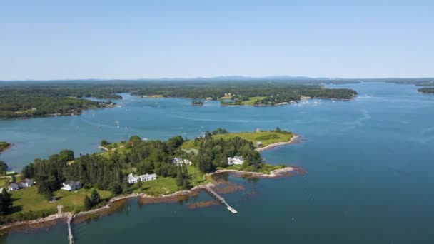 Scenic Coastline Penobscot Bay Maine Usa Mid Day Aerial Panning — Stock video