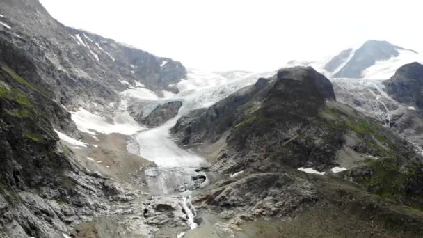 Aerial Flyover Away Stein Glacier Sustenpass Switzerland View Tall Peaks — Video Stock