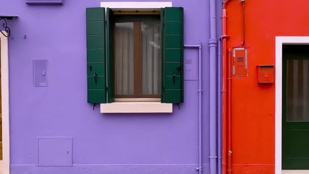 Burano Venetian Island Colored Painted Houses Italy Sideways View — Stok Video