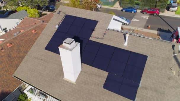 Orbite Lente Autour Toit Avec Plusieurs Panneaux Solaires Installés Par — Video